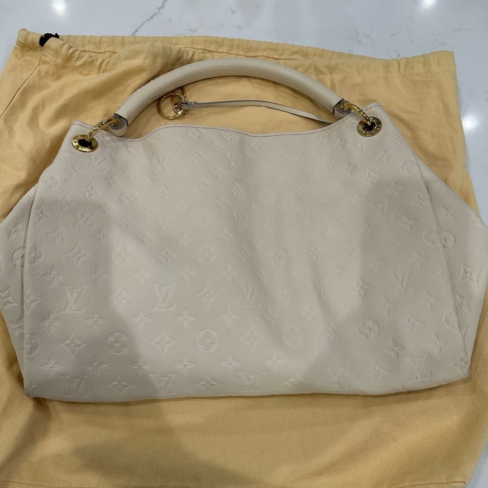 Louis Vuitton Artsy Empreinte in Neige